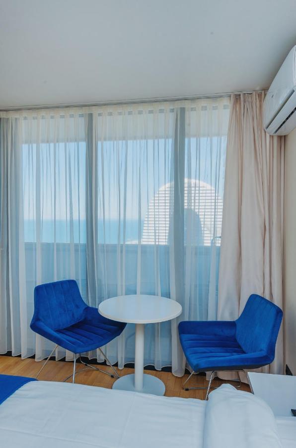 Orbi City Hub Apartments Батуми Екстериор снимка